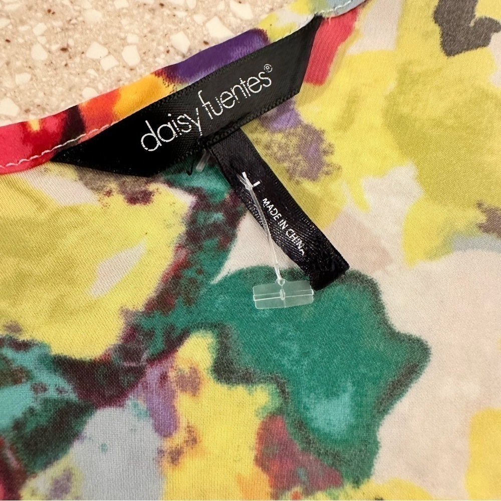Daisy Fuentes Sleeveless Layered Floral Blouse Soft Vibrant No Sheer Large - Picture 2 of 16